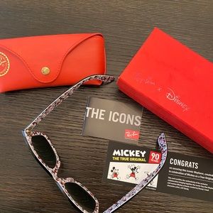 Mickey Mouse Ray ban sunglasses